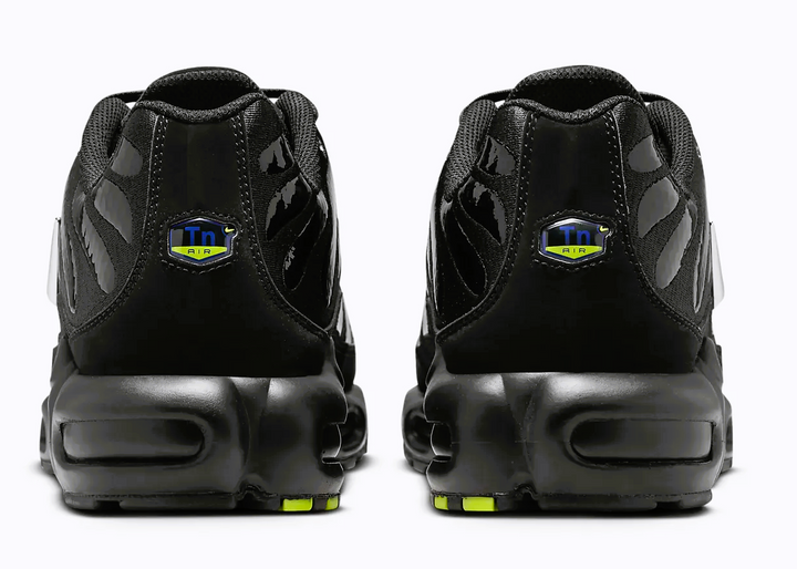 NIKE AIR MAX PLUS