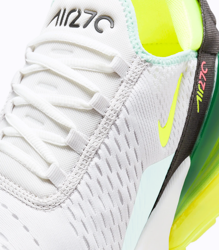 NIKE AIR MAX 270